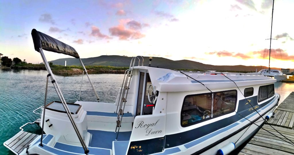 Knysna houseboats